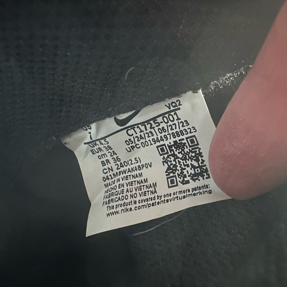 Nike Women’s Court Royale 2 Mid 'Black White - Picture 4 of 4